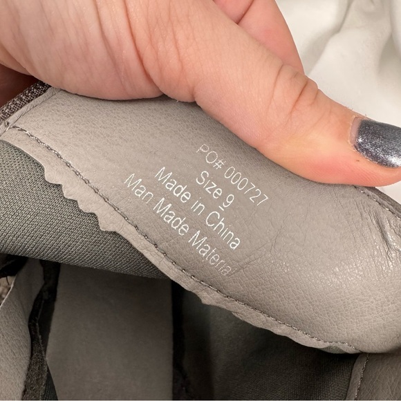 Sparkle Boots Size 9 - Picture 9 of 12